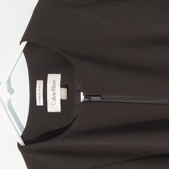 Calvin Klein Invisible Fit Solutions Jacket. Size 4. Black. - Picture 2 of 12